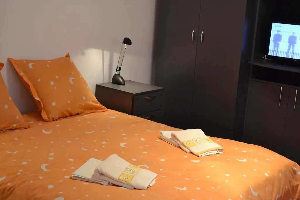 Victoria Studio Apartment Bucharest